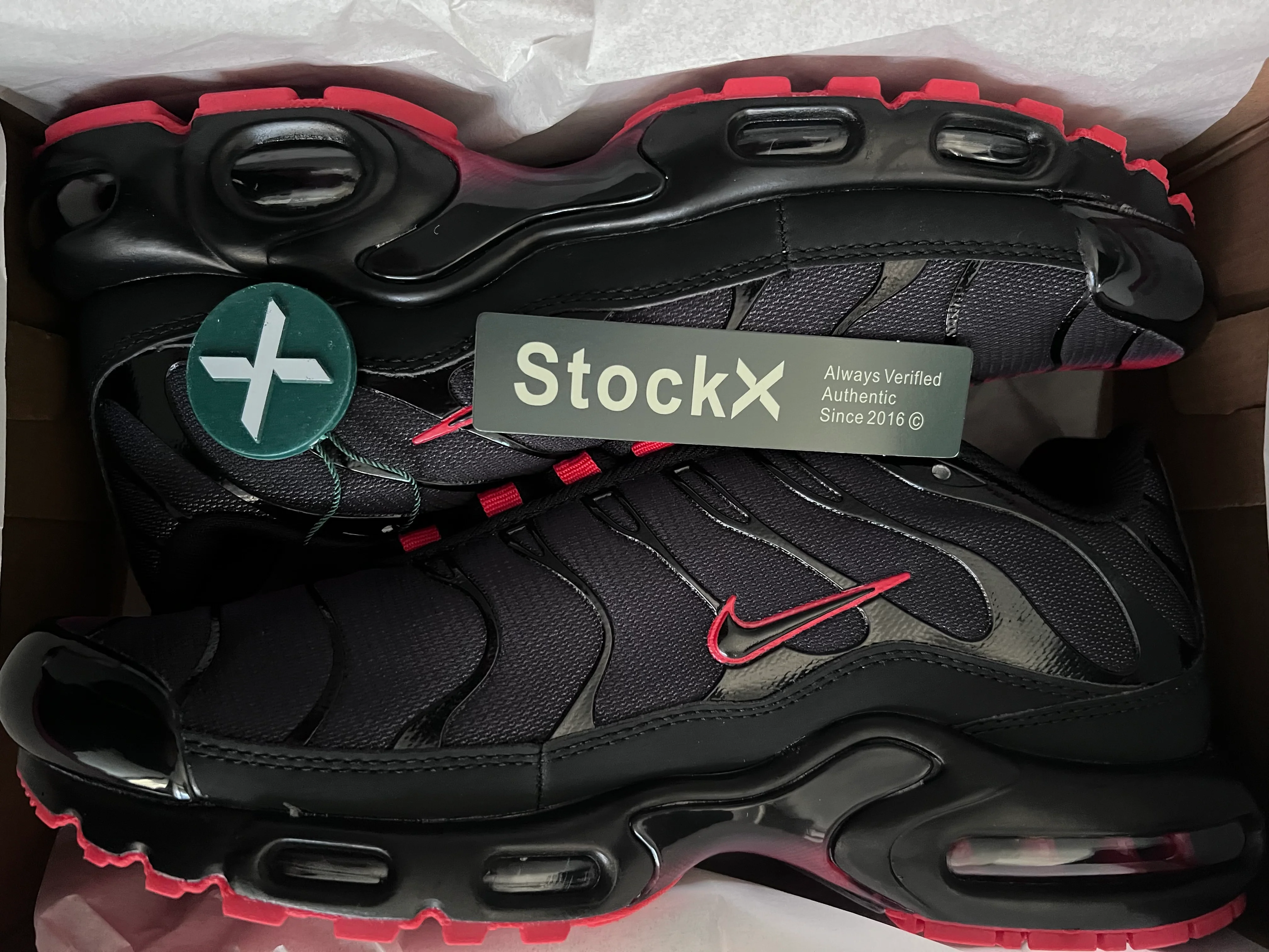 Nike Air Max Plus Black/Red - Image 7